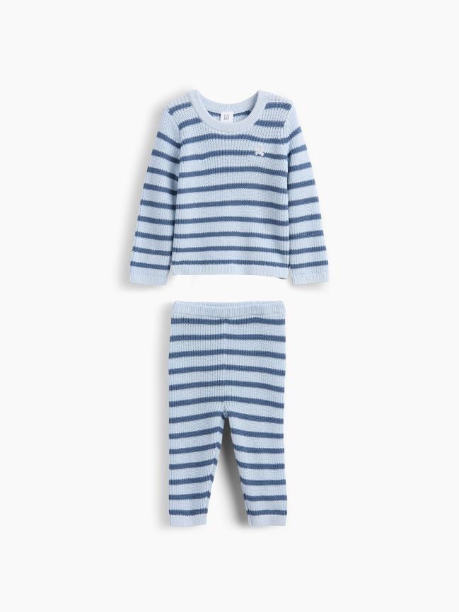 طقم ملابس gap طقم ملابس