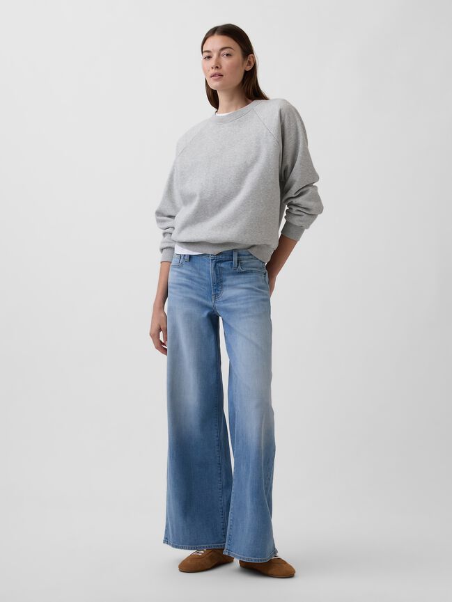 جينز بخصر متوسط وساقين واسعتين gap جينز بخصر متوسط وساقين واسعتين