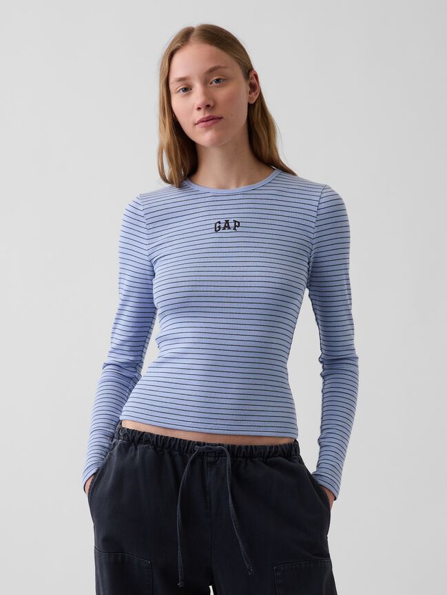 تي شيرت ياقة مدورة gap تي شيرت ياقة مدورة