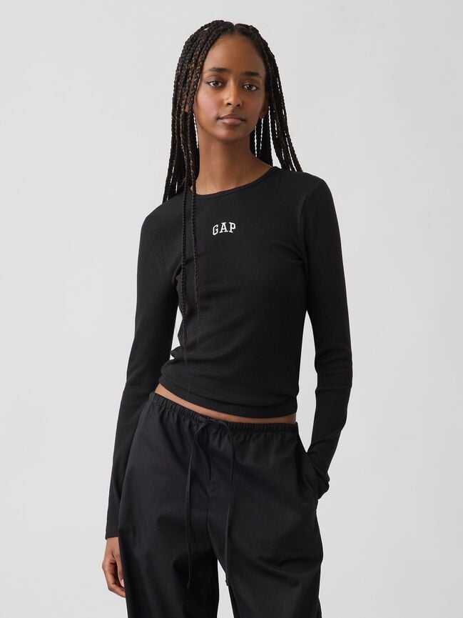تي شيرت ياقة مدورة gap تي شيرت ياقة مدورة