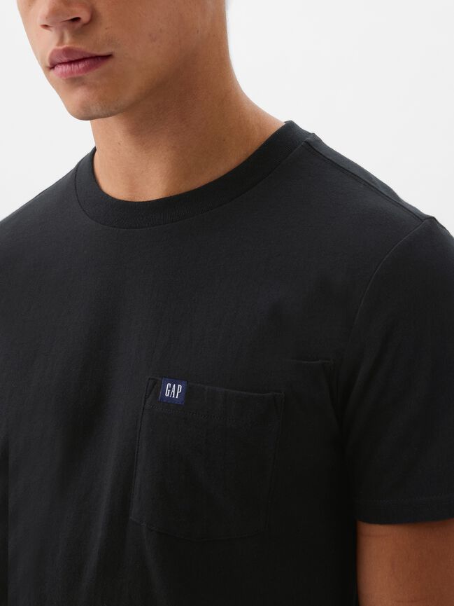 تي شيرت بجيب من القطن العضوي gap تي شيرت بجيب من القطن العضوي