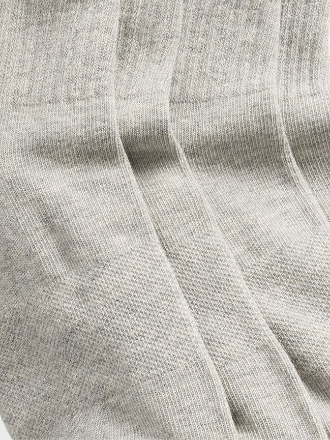 جوارب ستوديو بطول ثلاثة أرباع (عبوة من زوجين) gap جوارب ستوديو بطول ثلاثة أرباع عبوة من زوجين