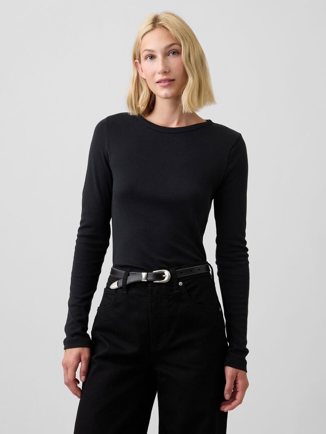 تي شيرت ياقة سبعة gap تي شيرت ياقة سبعة